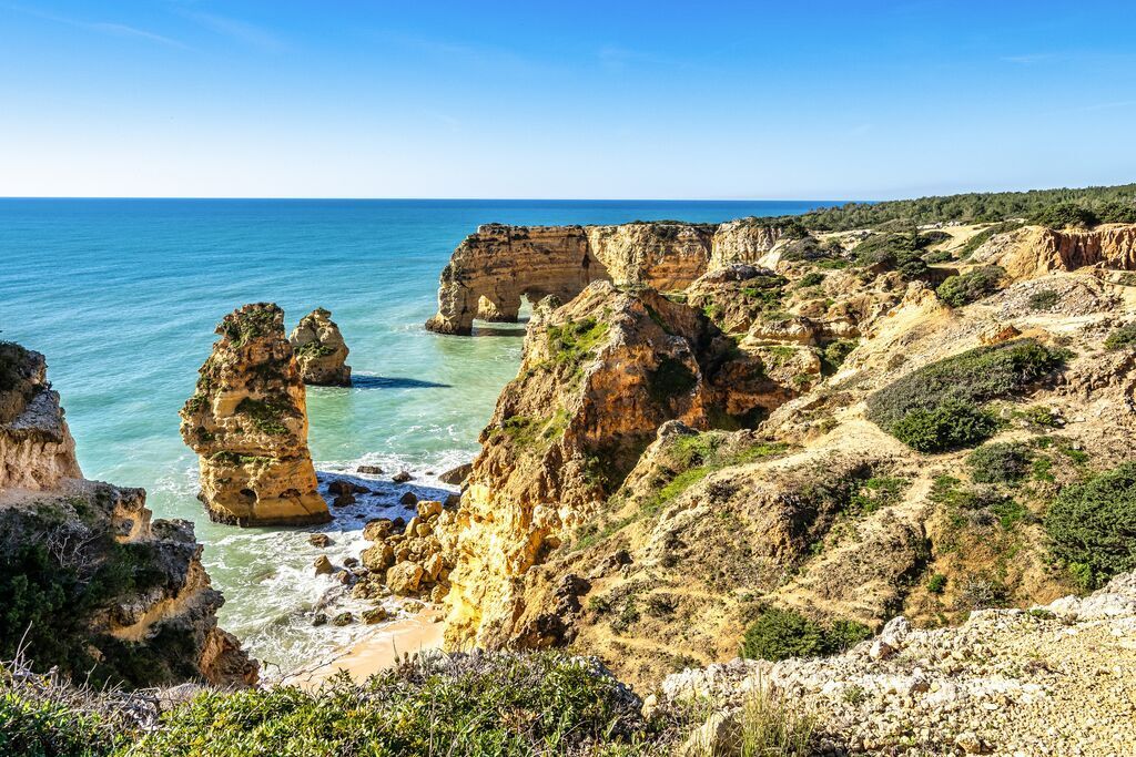 Medium JPG À pied le long des falaises algarve